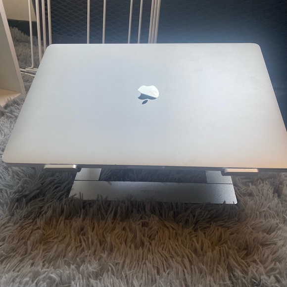 Laptop stand for desk - Picture 2 of 3